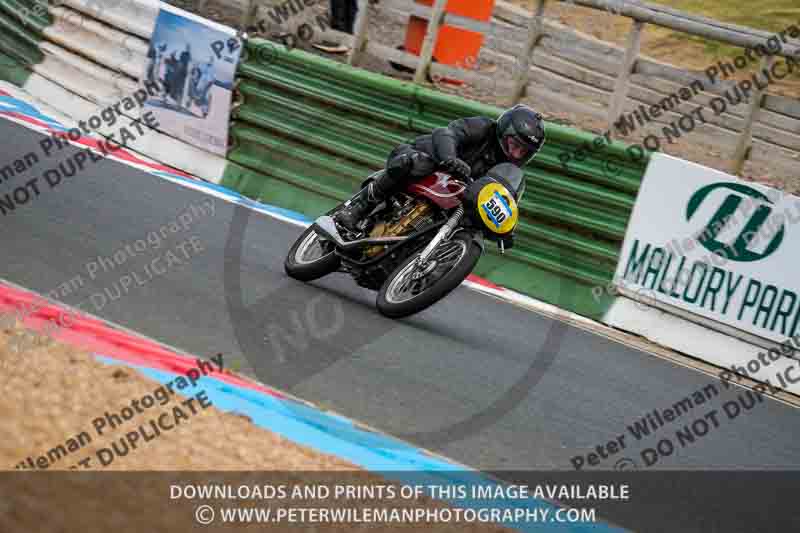 Vintage motorcycle club;eventdigitalimages;mallory park;mallory park trackday photographs;no limits trackdays;peter wileman photography;trackday digital images;trackday photos;vmcc festival 1000 bikes photographs